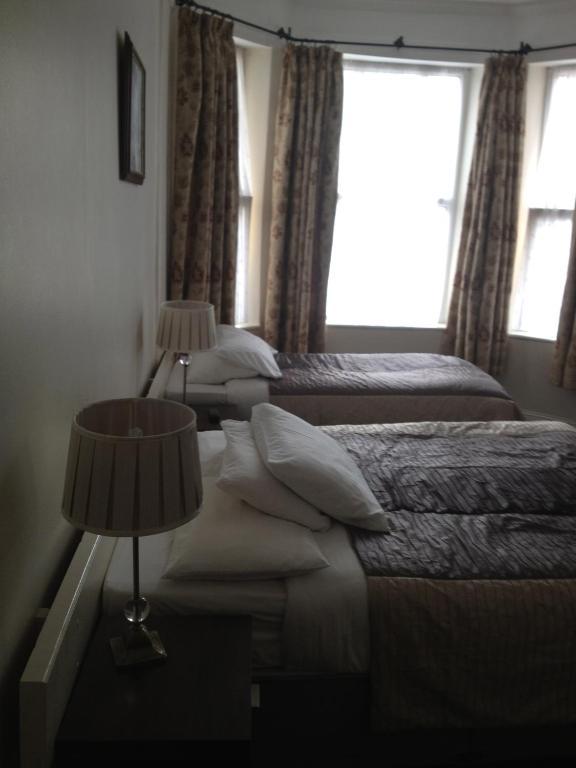 Killarney House Western Road Hotel Cork Room photo
