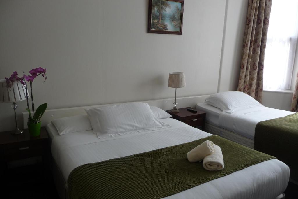 Killarney House Western Road Hotel Cork Room photo